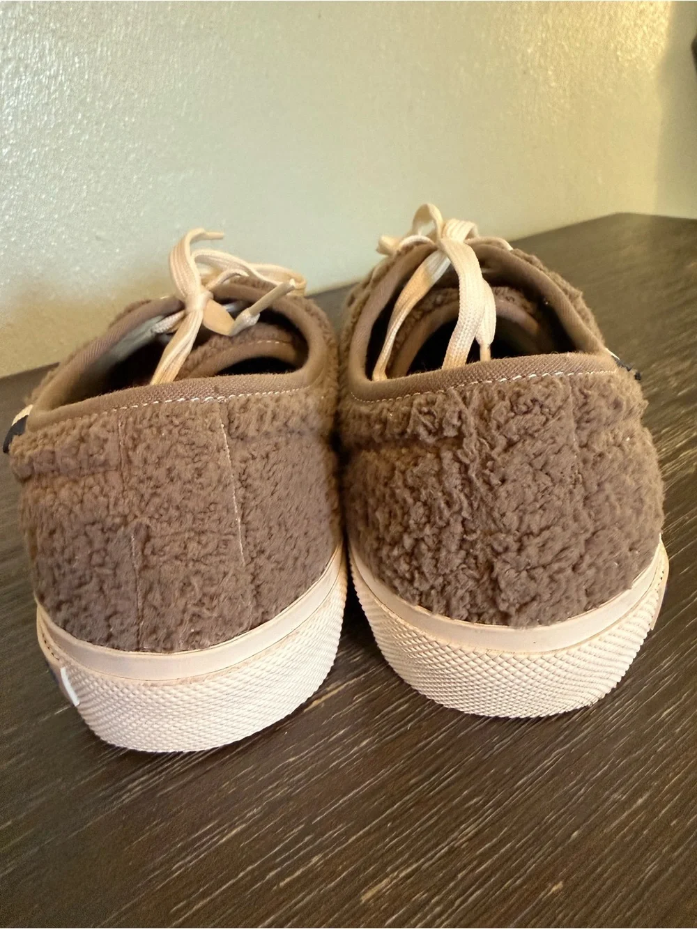 SeaVees Sea Change Mushroom Gray Brown PET Shearling Lace-Up Sneakers Size 9 Wom